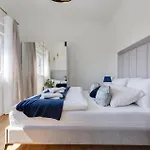 Vakantiehuis Stunning In *