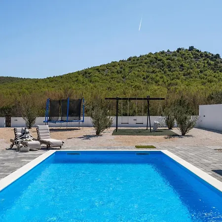4 Bedroom Cozy In * Stankovci (Zadar)